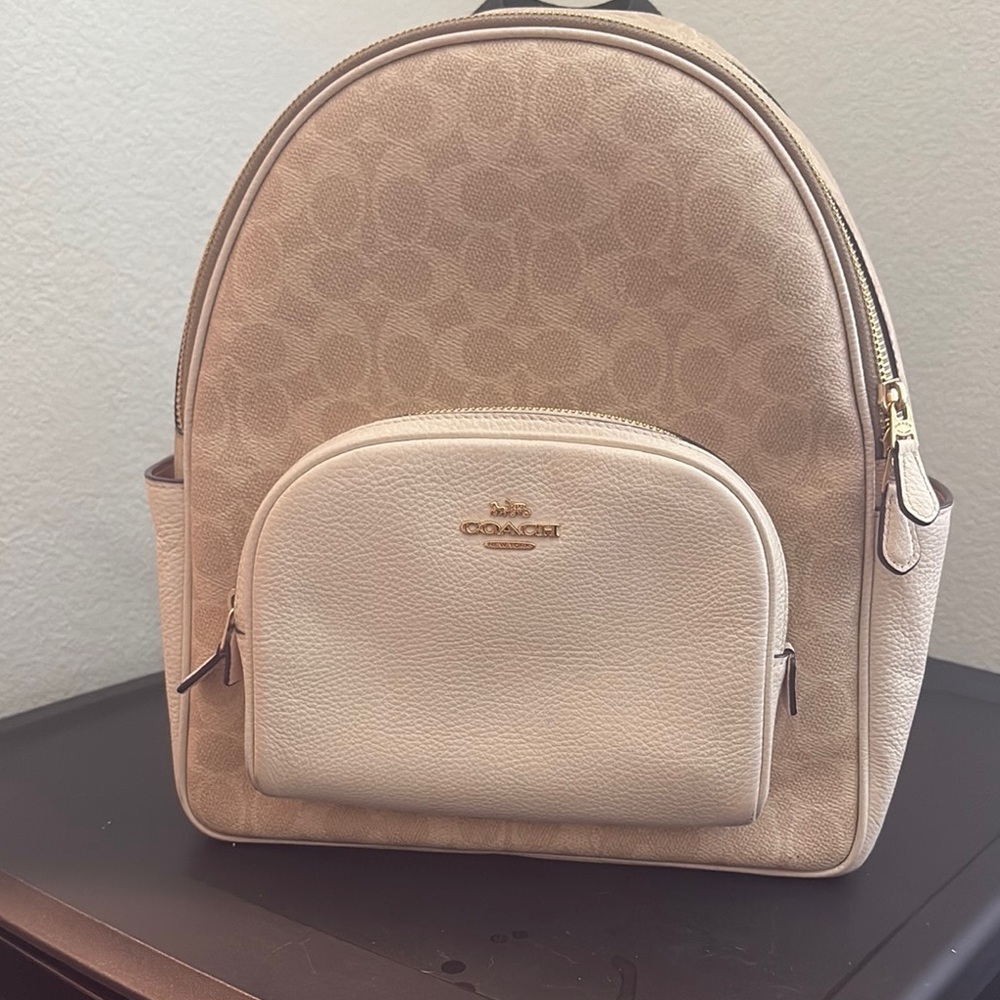Coach Cream Backpack with Elegant Design